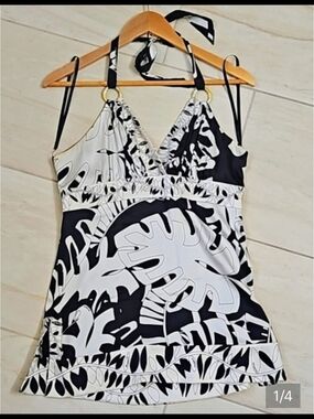 bebe Black and White Tropical Leaf Halter Top